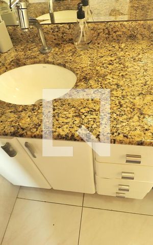 Apartamento à venda com 64m², 2 quartos e 1 vagaBanheiro Social
