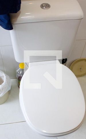 Casa para alugar com 190m², 3 quartos e 2 vagas Casa para alugar com 190m², 3 quartos e 2 vagasBanheiro