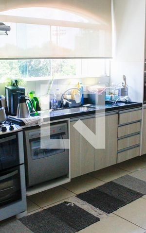Casa para alugar com 190m², 3 quartos e 2 vagas Casa para alugar com 190m², 3 quartos e 2 vagasCozinha