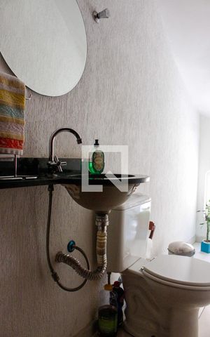 Casa para alugar com 190m², 3 quartos e 2 vagas Casa para alugar com 190m², 3 quartos e 2 vagasBanheiro 2