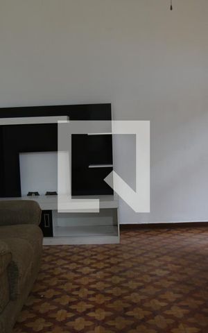 Casa à venda com 150m², 2 quartos e 2 vagasSala
