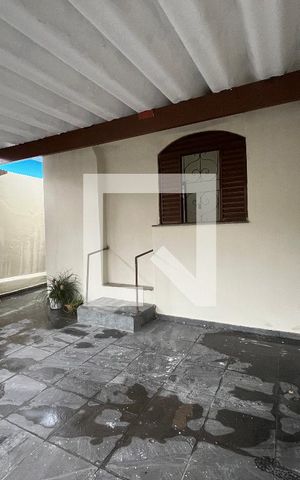 Casa à venda com 150m², 2 quartos e 2 vagas Casa à venda com 150m², 2 quartos e 2 vagasGaragem