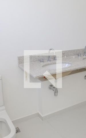 Apartamento para alugar com 180m², 4 quartos e 3 vagas Apartamento para alugar com 180m², 4 quartos e 3 vagasBanheiro da Suíte 1