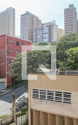 Apartamento para alugar com 180m², 4 quartos e 3 vagas Apartamento para alugar com 180m², 4 quartos e 3 vagasVista da Área de Serviço