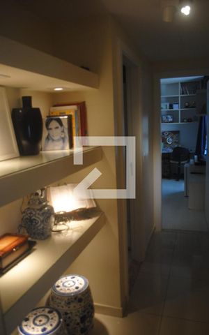 Apartamento para alugar com 196m², 5 quartos e 2 vagasCorredor