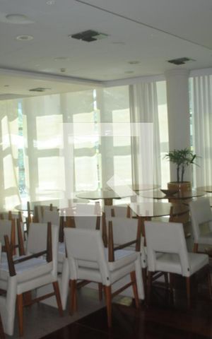 Apartamento para alugar com 196m², 5 quartos e 2 vagasÁrea comum - Salão de festas