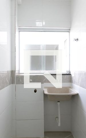 Apartamento para alugar com 43m², 2 quartos e sem vaga Apartamento para alugar com 43m², 2 quartos e sem vagaÁrea de Serviço