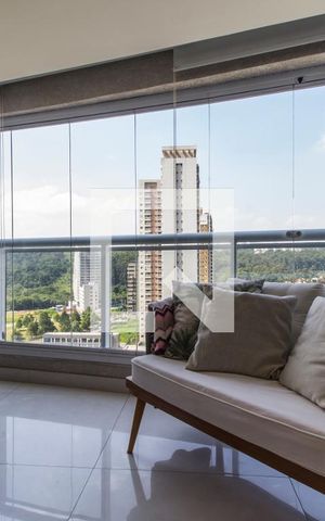 Apartamento à venda com 70m², 2 quartos e 2 vagas Apartamento à venda com 70m², 2 quartos e 2 vagasVaranda