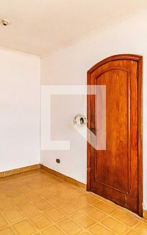 Casa à venda com 250m², 3 quartos e 2 vagas Casa à venda com 250m², 3 quartos e 2 vagasSala de jantar