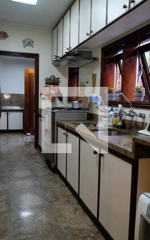 Casa à venda com 450m², 5 quartos e 3 vagasCozinha