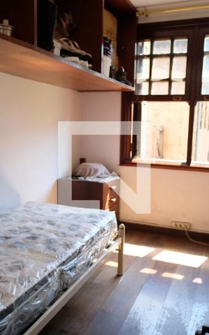 Casa à venda com 450m², 5 quartos e 3 vagasquarto do caseiro