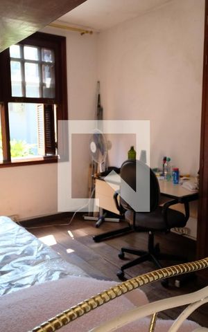 Casa à venda com 450m², 5 quartos e 3 vagasquarto do caseiro