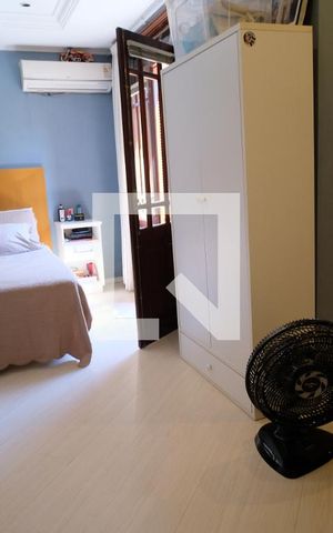 Casa à venda com 450m², 5 quartos e 3 vagasQuarto 2 - Suíte