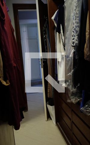 Casa à venda com 450m², 5 quartos e 3 vagasCloset da suíte 3
