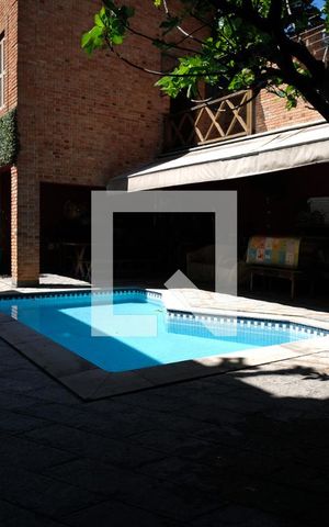 Casa à venda com 450m², 5 quartos e 3 vagasÁrea comum - Piscina