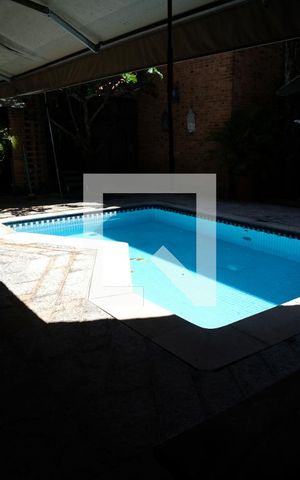 Casa à venda com 450m², 5 quartos e 3 vagasÁrea comum - Piscina