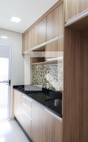 Apartamento à venda com 54m², 2 quartos e 1 vaga Apartamento à venda com 54m², 2 quartos e 1 vagaCozinha e Área de Serviço