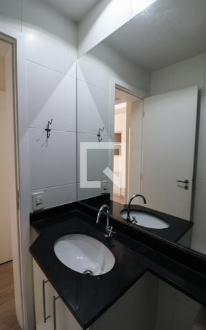 Apartamento à venda com 54m², 2 quartos e 1 vaga Apartamento à venda com 54m², 2 quartos e 1 vagaBanheiro da Suíte