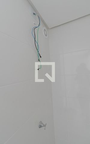 Apartamento à venda com 45m², 2 quartos e 1 vaga Apartamento à venda com 45m², 2 quartos e 1 vagaBanheiro