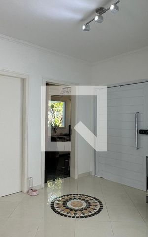 Casa de condomínio à venda com 351m², 3 quartos e 4 vagasHall de entrada