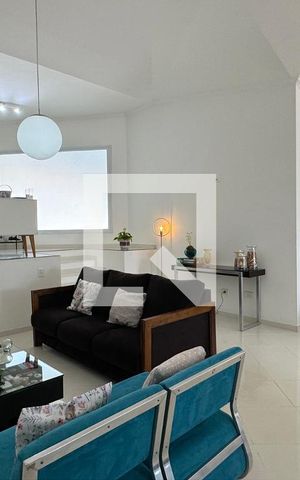Casa de condomínio à venda com 351m², 3 quartos e 4 vagasSala