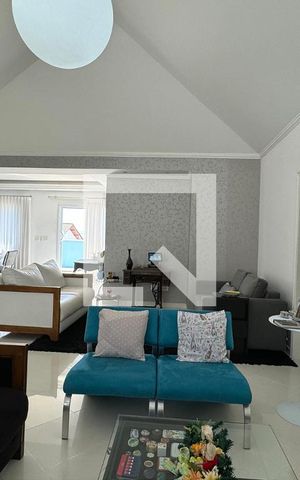 Casa de condomínio à venda com 351m², 3 quartos e 4 vagasSala