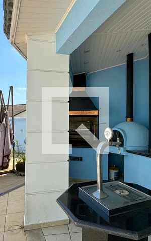 Casa de condomínio à venda com 351m², 3 quartos e 4 vagasChurrasqueira