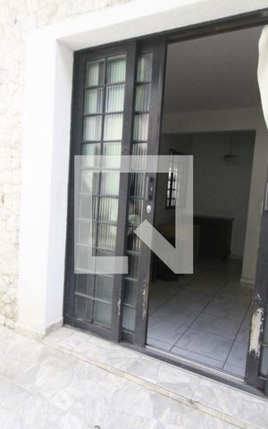 Casa à venda com 140m², 4 quartos e 3 vagasQuintal