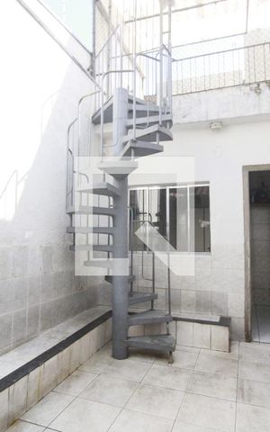 Casa à venda com 140m², 4 quartos e 3 vagasChurrasqueira-Garagem