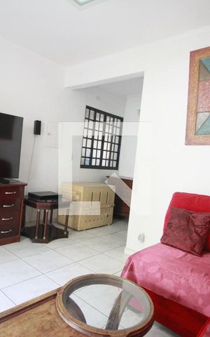 Casa à venda com 140m², 4 quartos e 3 vagasSala