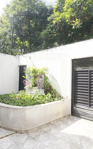 Casa à venda com 140m², 4 quartos e 3 vagasQuintal