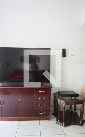 Casa à venda com 140m², 4 quartos e 3 vagasSala