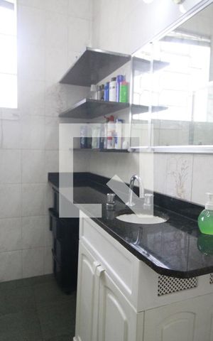 Casa à venda com 140m², 4 quartos e 3 vagasBanheiro Quartos