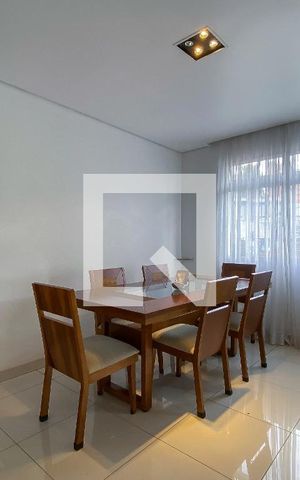 Apartamento à venda com 211m², 4 quartos e 3 vagas Apartamento à venda com 211m², 4 quartos e 3 vagasSala