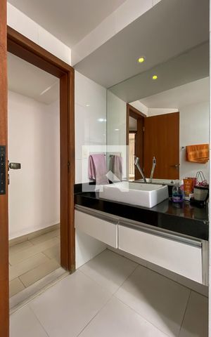 Apartamento à venda com 211m², 4 quartos e 3 vagas Apartamento à venda com 211m², 4 quartos e 3 vagasBanheiro