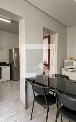 Apartamento à venda com 211m², 4 quartos e 3 vagas Apartamento à venda com 211m², 4 quartos e 3 vagasCozinha