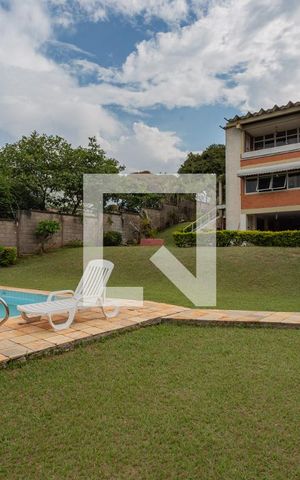 Casa à venda com 477m², 4 quartos e 4 vagasPiscina