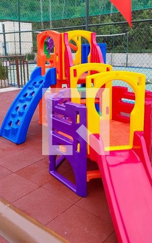 Apartamento para alugar com 80m², 2 quartos e 1 vaga Apartamento para alugar com 80m², 2 quartos e 1 vagaÁrea comum - Playground
