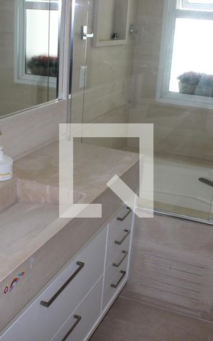 Apartamento à venda com 360m², 4 quartos e 4 vagasQuarto 4 - Banheiro