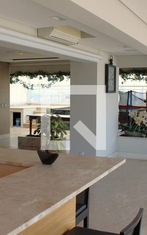 Apartamento à venda com 360m², 4 quartos e 4 vagasSala