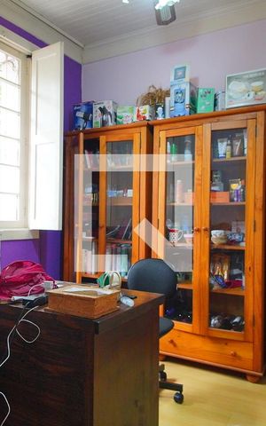 Casa à venda com 280m², 2 quartos e sem vagaEscritório