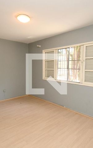 Casa à venda com 195m², 3 quartos e 4 vagasSuíte