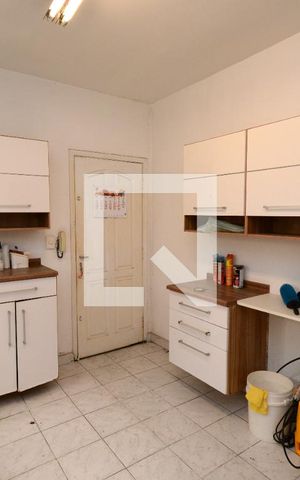 Casa à venda com 195m², 3 quartos e 4 vagasCozinha