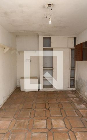 Casa à venda com 195m², 3 quartos e 4 vagasQuarto de Serviço 1