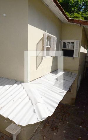 Casa à venda com 195m², 3 quartos e 4 vagasQuintal