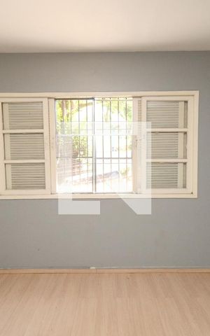 Casa à venda com 195m², 3 quartos e 4 vagasSuíte