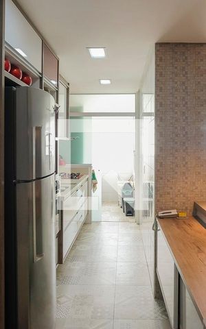 Apartamento à venda com 92m², 2 quartos e 2 vagasCozinha