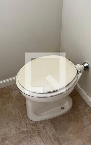Casa à venda com 200m², 4 quartos e 2 vagasLavabo