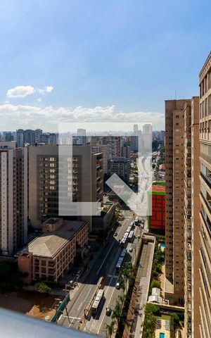 Studio à venda com 27m², 1 quarto e sem vaga Studio à venda com 27m², 1 quarto e sem vagaPiscina - Vista