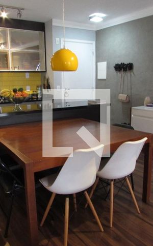 Apartamento à venda com 72m², 2 quartos e 1 vagaSala